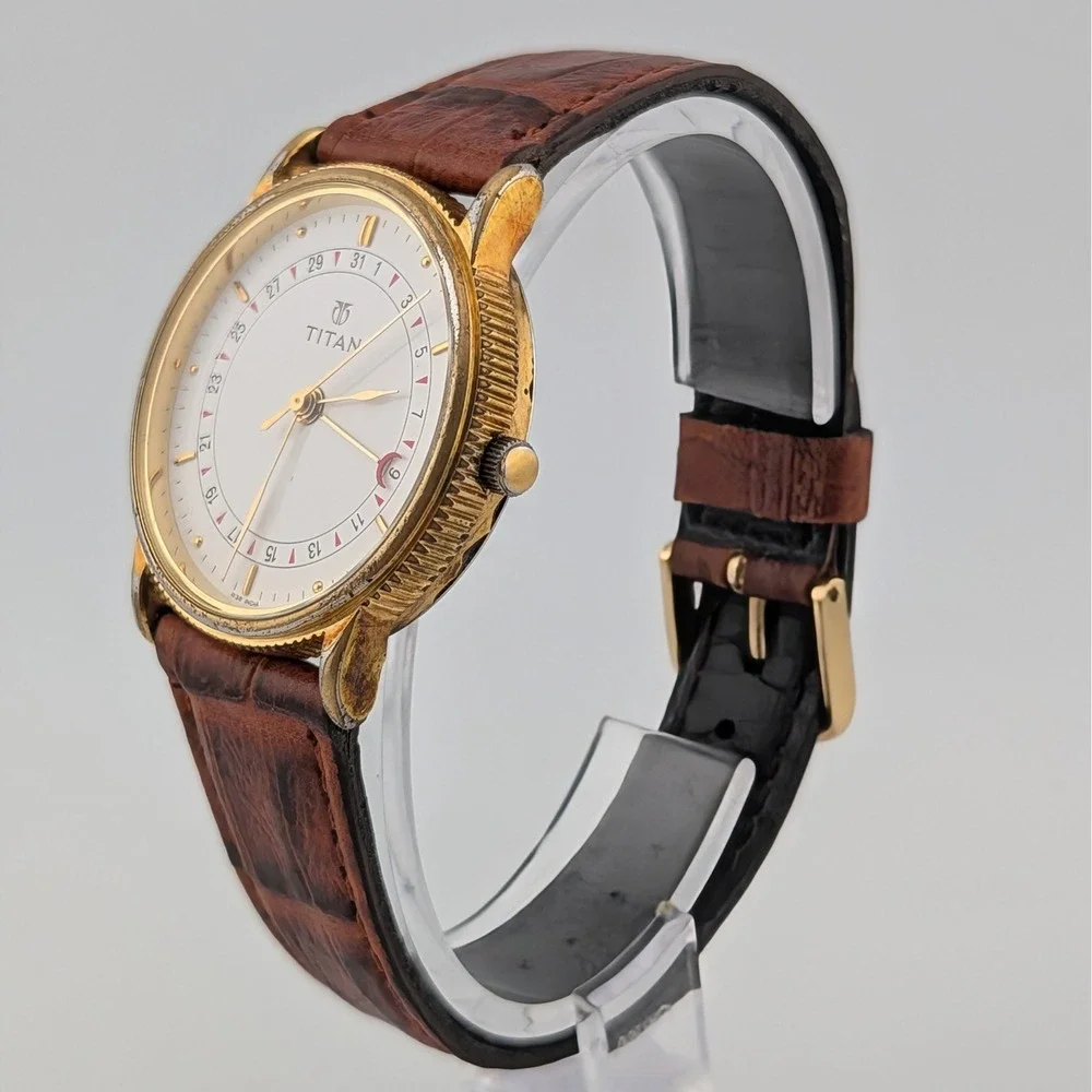 Titan 366YAA 4 Hand Pointer Date Gold Tone Quartz Watch Brown Leather 32mm